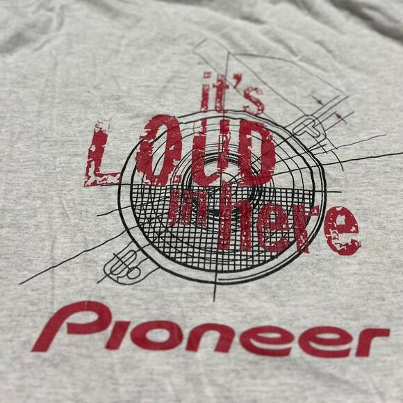 **Vintage Grey and Red Pioneer "It's Loud in Here" Racing T-Shirt - Picture 5 of 5